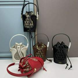 Picture of Valentino Handbags _SKUfw126944605fw